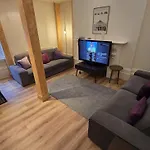 Timeless Hyde Park Maisonette, 3Br, 2Ba And Lounge