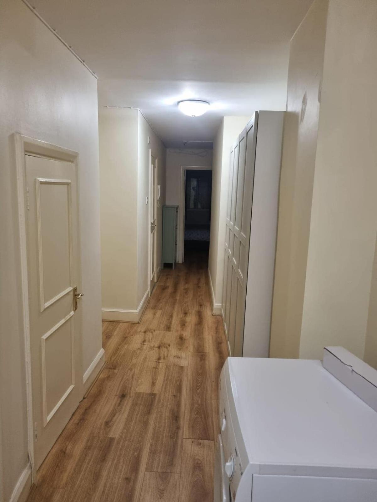 Timeless Hyde Park Maisonette, 3br, 2ba And Lounge * Londra