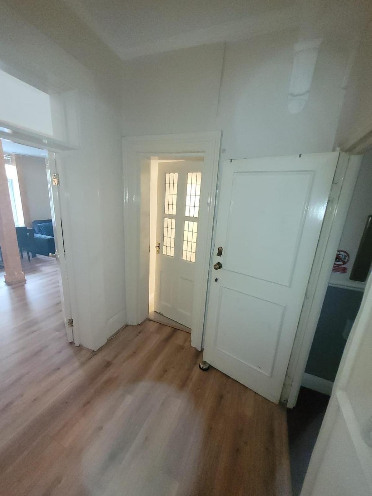 Timeless Hyde Park Maisonette, 3br, 2ba And Lounge *